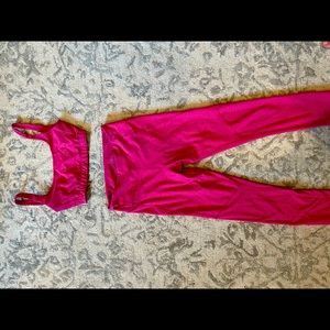 XS/S Outdoor Voices hot pink workout set leggings/sports bra